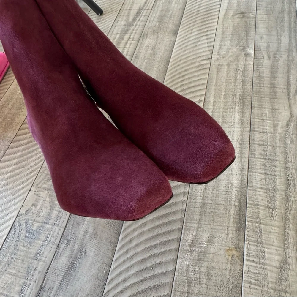 NWT Antonio Melani Elana Suede Bordo Dress Booties Sz 7